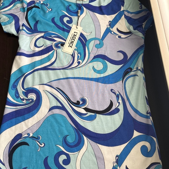 NEW with tags L’agence blue t-shirt size Medium - Picture 1 of 3